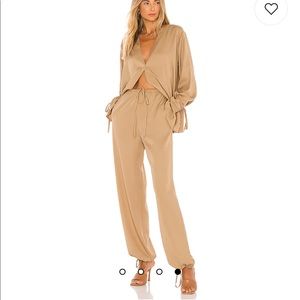 Tie Hem Pant in Brown (set available)
L'Academie - WORN ONCE